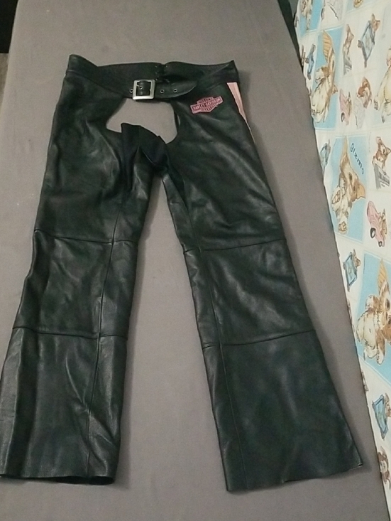 Harley-Davidson Other - Harley Davidson Genuine Leather Chaps Women’s Large Black With Pink